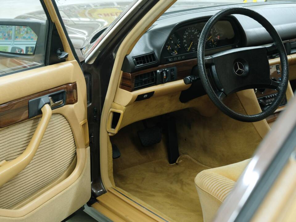 Bild 45/50 von Mercedes-Benz 280 SEL (1983)