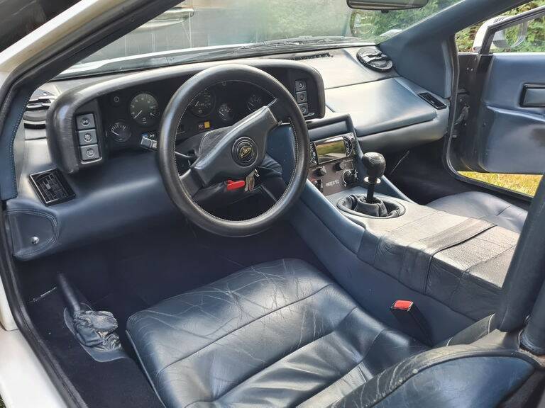 Bild 2/8 von Lotus Esprit (1989)