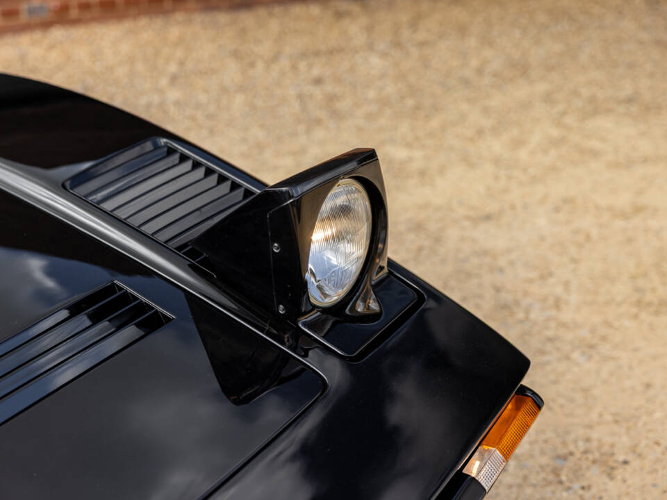 Image 54/80 of Ferrari 308 GTSi Quattrovalvole (1985)