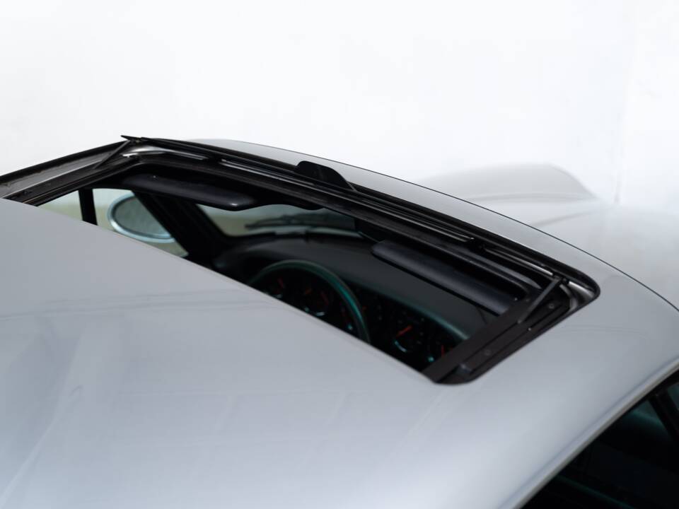 Bild 37/39 von Porsche 911 Carrera 4S (1997)