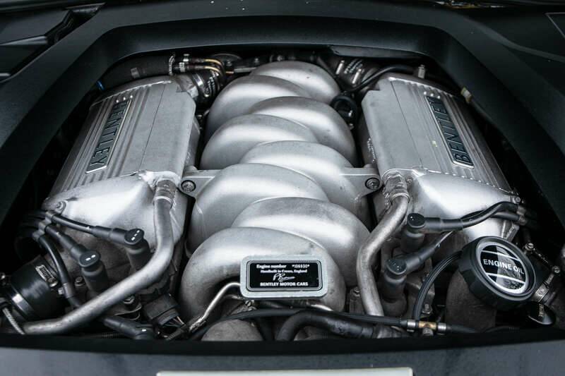 Image 17/50 of Bentley Arnage R (2006)