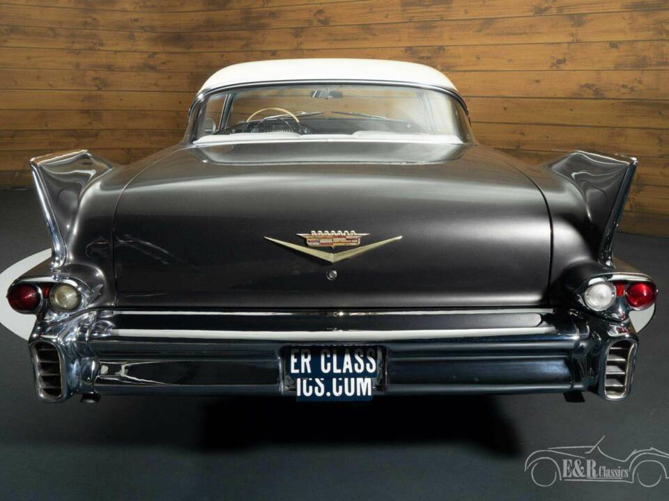 Bild 13/19 von Cadillac 62 Coupe DeVille (1958)