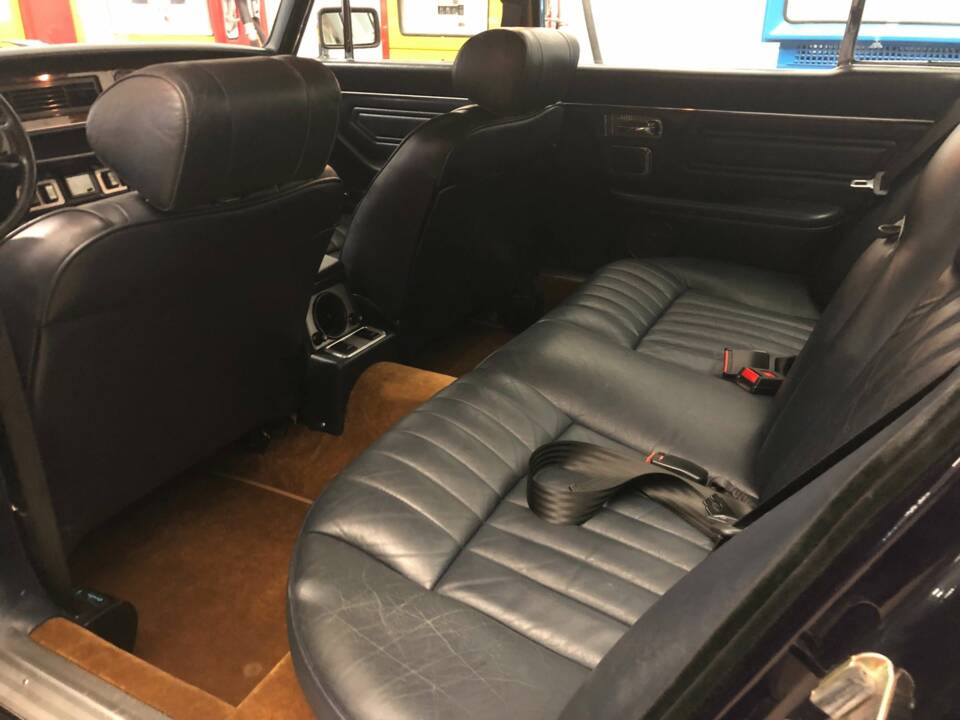 Image 9/12 of Jaguar XJ 6 L 4.2 (1976)