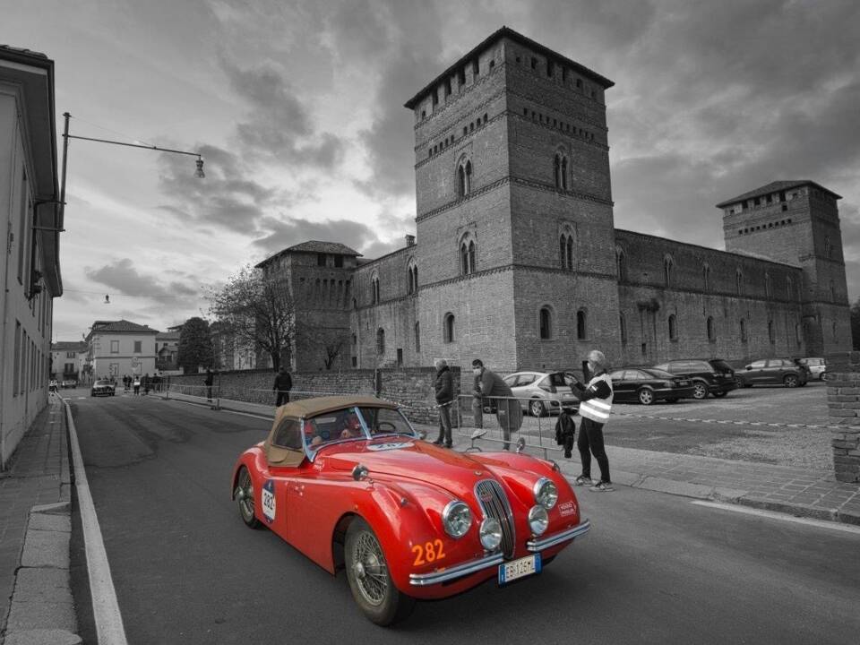 Bild 30/45 von Jaguar XK 120 SE OTS (1954)