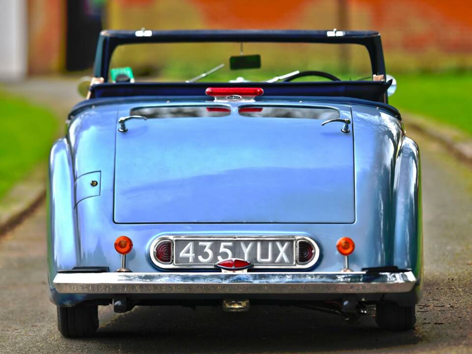 Image 8/50 of Triumph 2000 Roadster (1949)