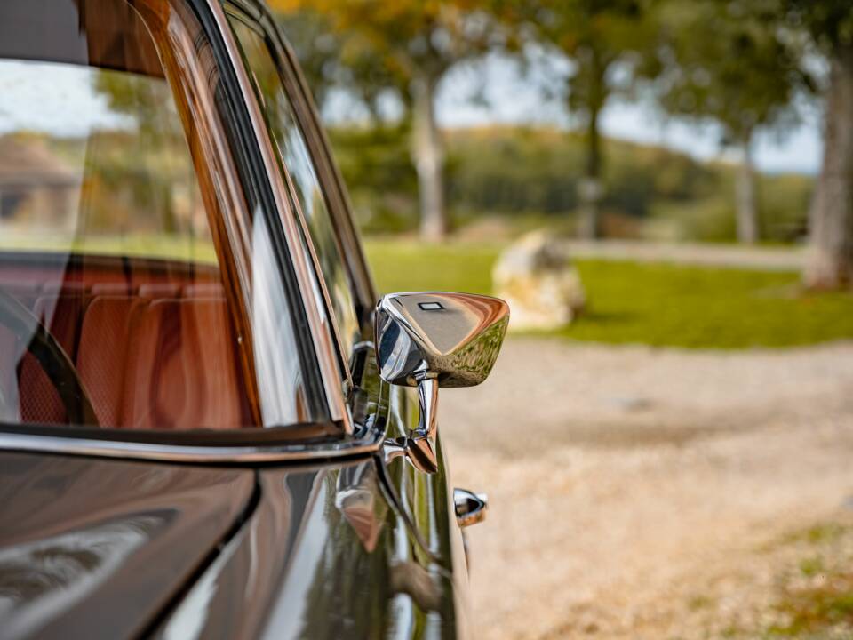 Image 11/86 of Mercedes-Benz 300 SE (1965)