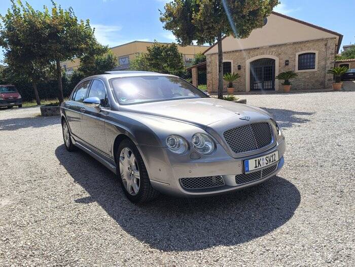 Image 2/7 of Bentley Continental Flying Spur (2006)