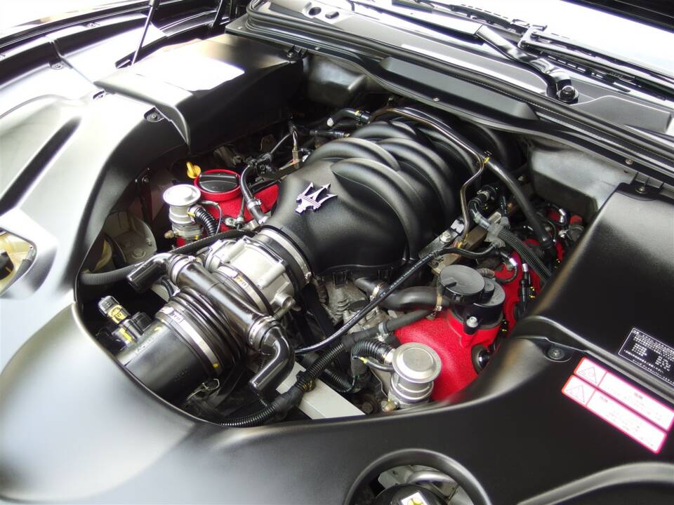 Afbeelding 91/100 van Maserati GranTurismo S (2010)