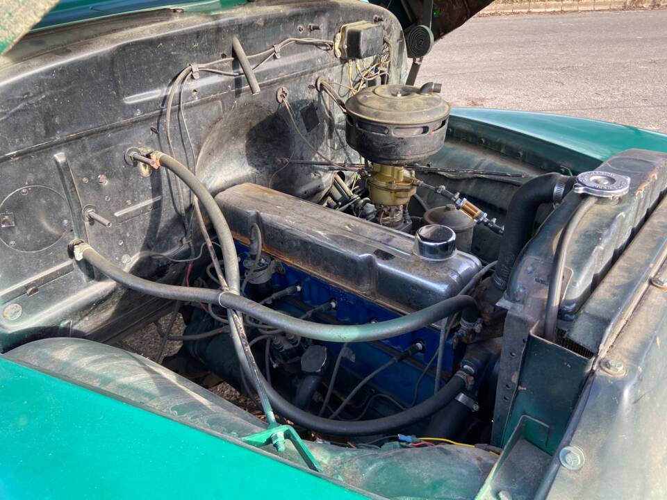 Image 14/34 of Chevrolet 3100 Panel (1955)