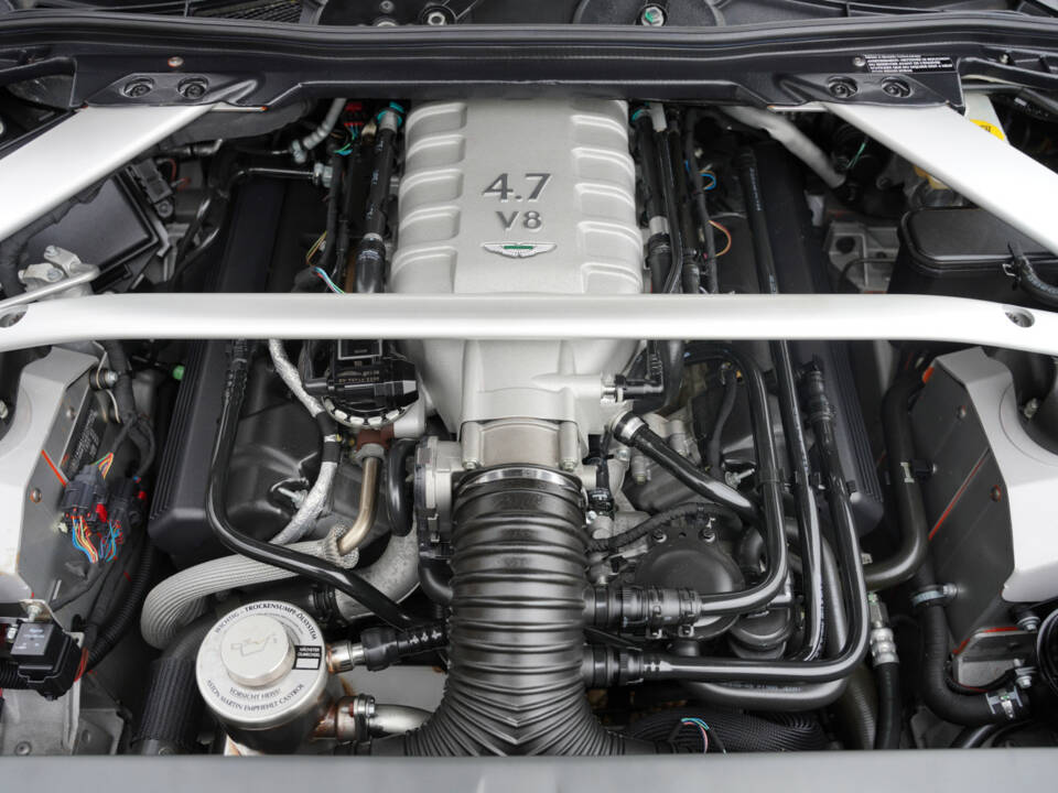 Image 13/50 de Aston Martin V8 Vantage (2008)