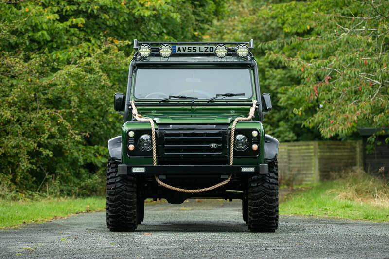 Immagine 6/36 di Land Rover Defender 110 (2005)