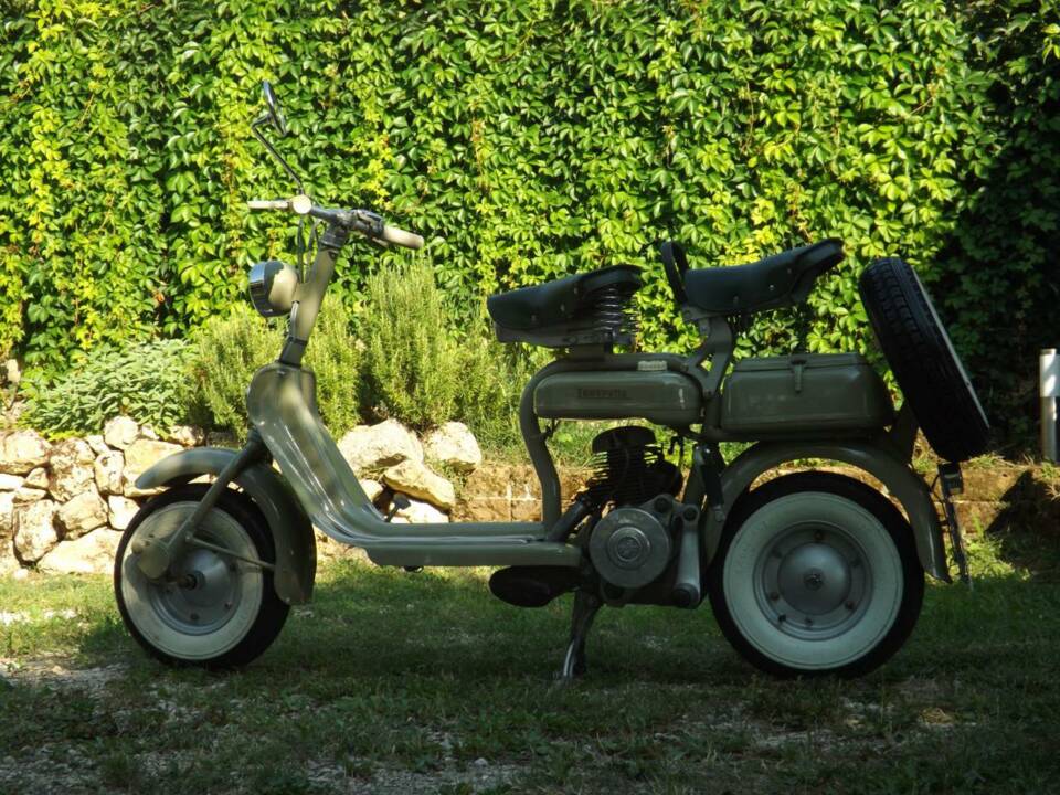 Immagine 3/50 di Innocenti Lambretta D 125 (1958)