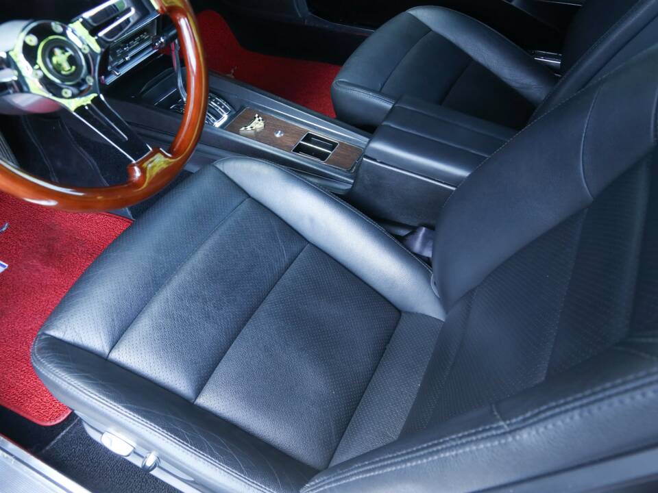Image 14/50 of Ford Mustang 302 (1969)