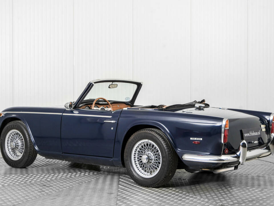 Image 6/50 de Triumph TR 250 (1968)
