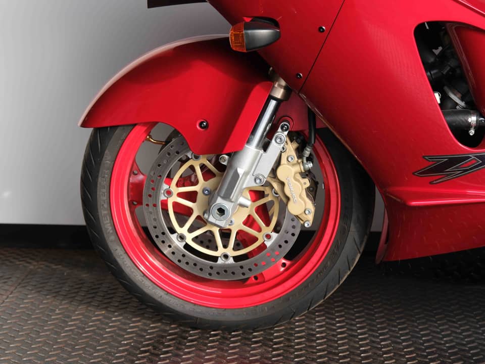 Image 85/91 of Kawasaki Ninja 1200 ZX-12R (2000)