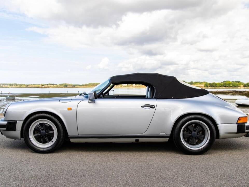 Image 3/132 of Porsche 911 Speedster 3.2 (1989)