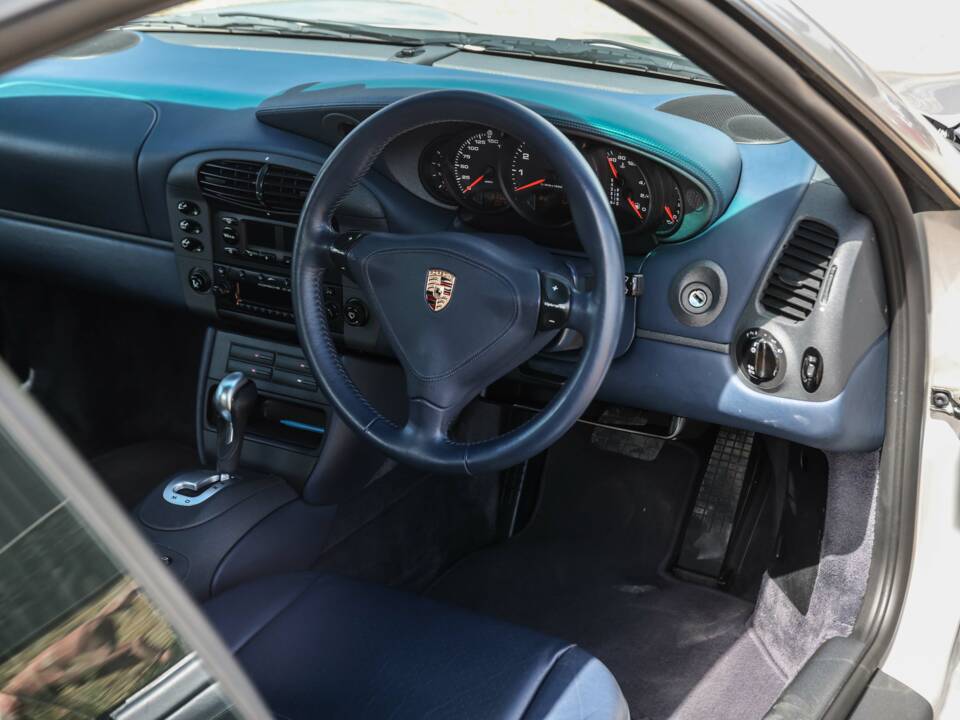 Bild 17/38 von Porsche 911 Carrera (1998)