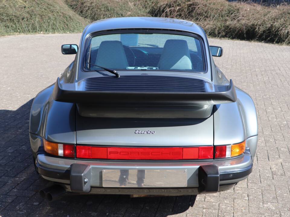 Imagen 7/52 de Porsche 911 Turbo 3.3 (1987)