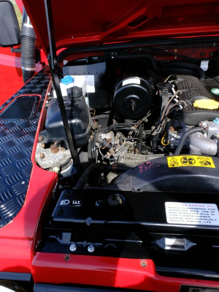 Afbeelding 28/31 van Land Rover Defender 110 300Tdi (1997)