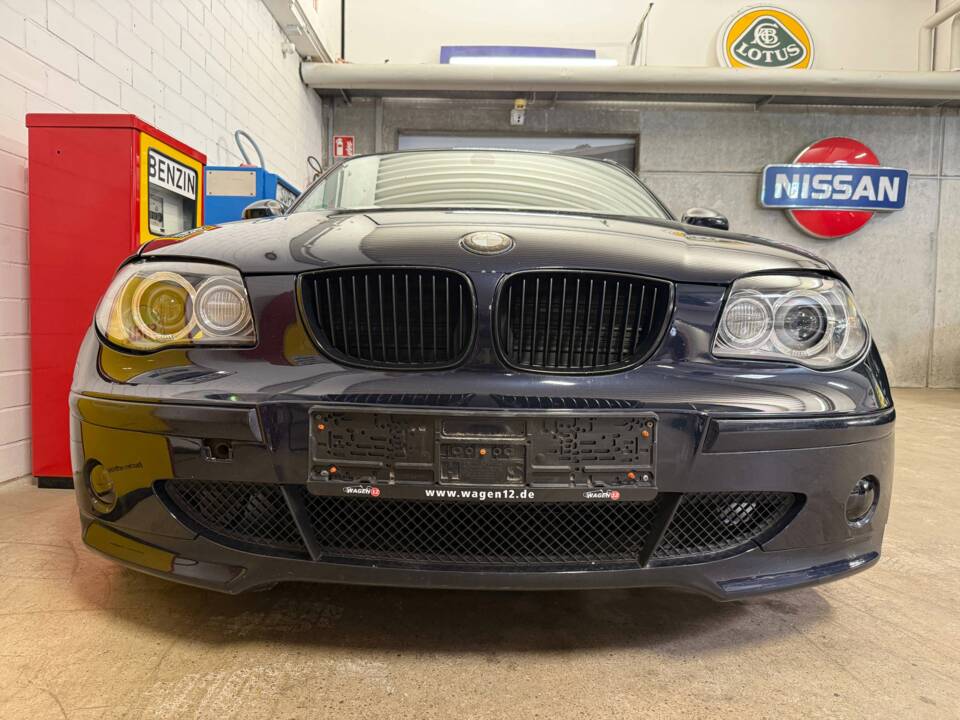 Image 3/18 of BMW 118i (2008)