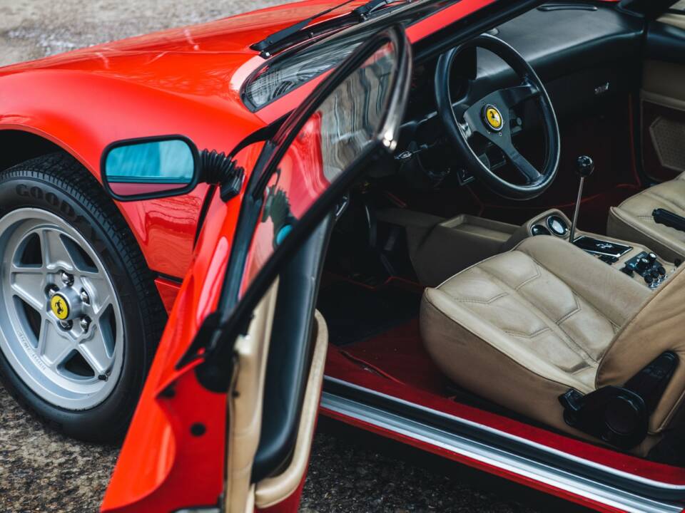Immagine 24/34 di Ferrari 308 GTB Quattrovalvole (1985)