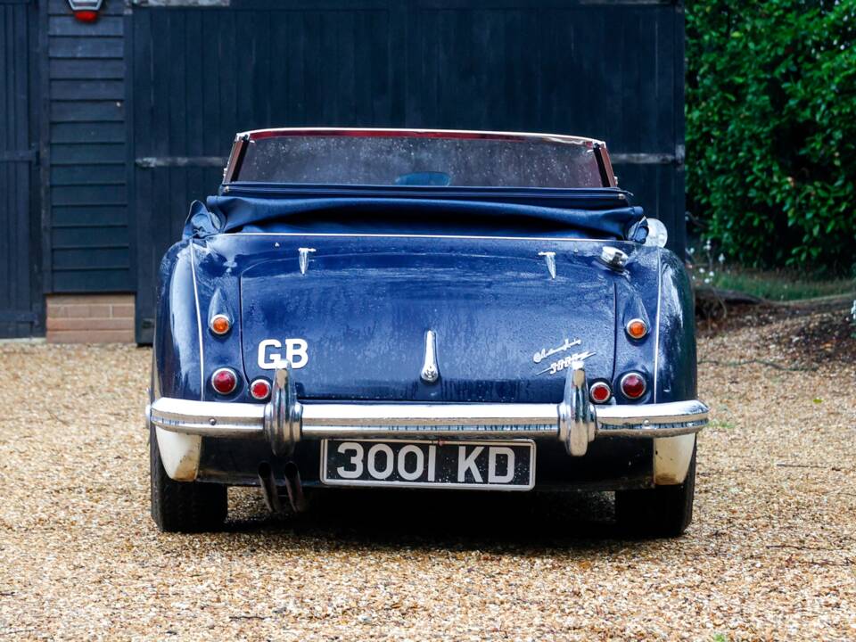 Imagen 7/26 de Austin-Healey 3000 Mk II (BN7) (1962)