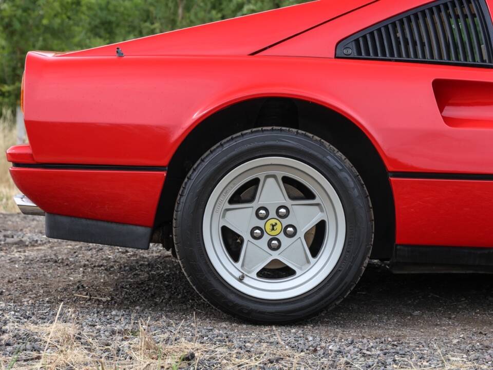 Bild 19/21 von Ferrari 328 GTB (1986)