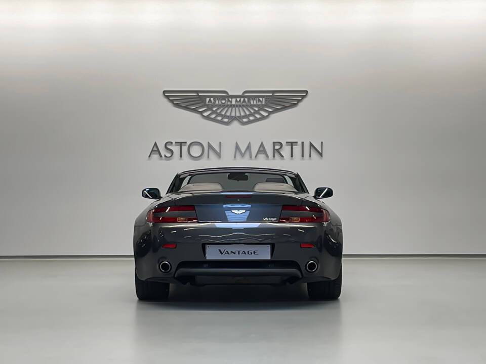 Image 13/35 of Aston Martin V8 Vantage (2007)