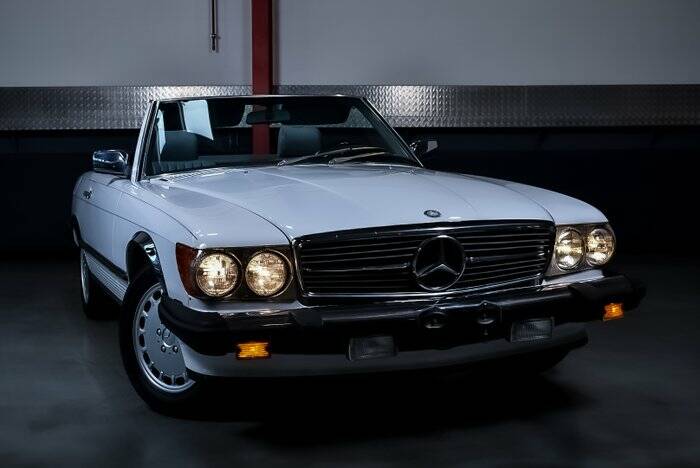 Imagen 5/7 de Mercedes-Benz 560 SL (1989)