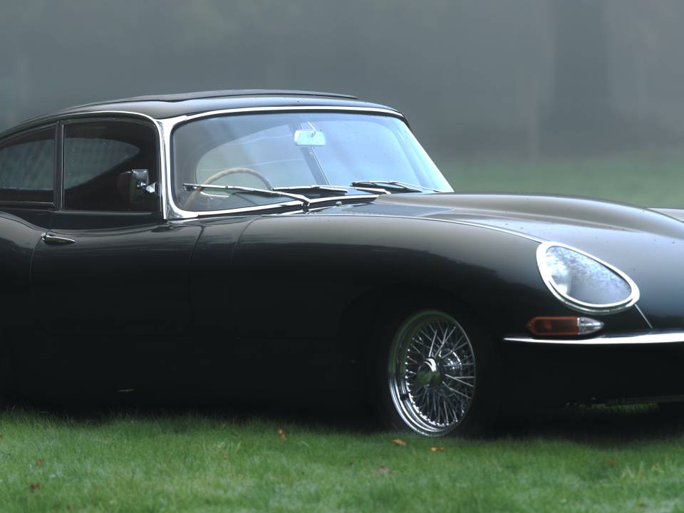 Immagine 6/50 di Jaguar E-Type 4.2 (1965)