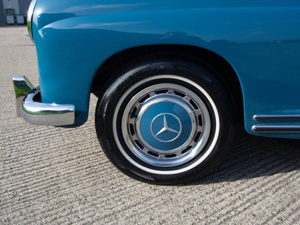 Bild 28/31 von Mercedes-Benz 220 a (1955)