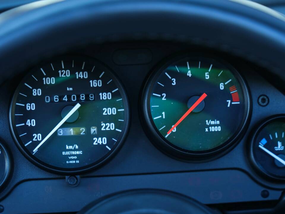 Bild 7/50 von BMW Z1 Roadster (1991)