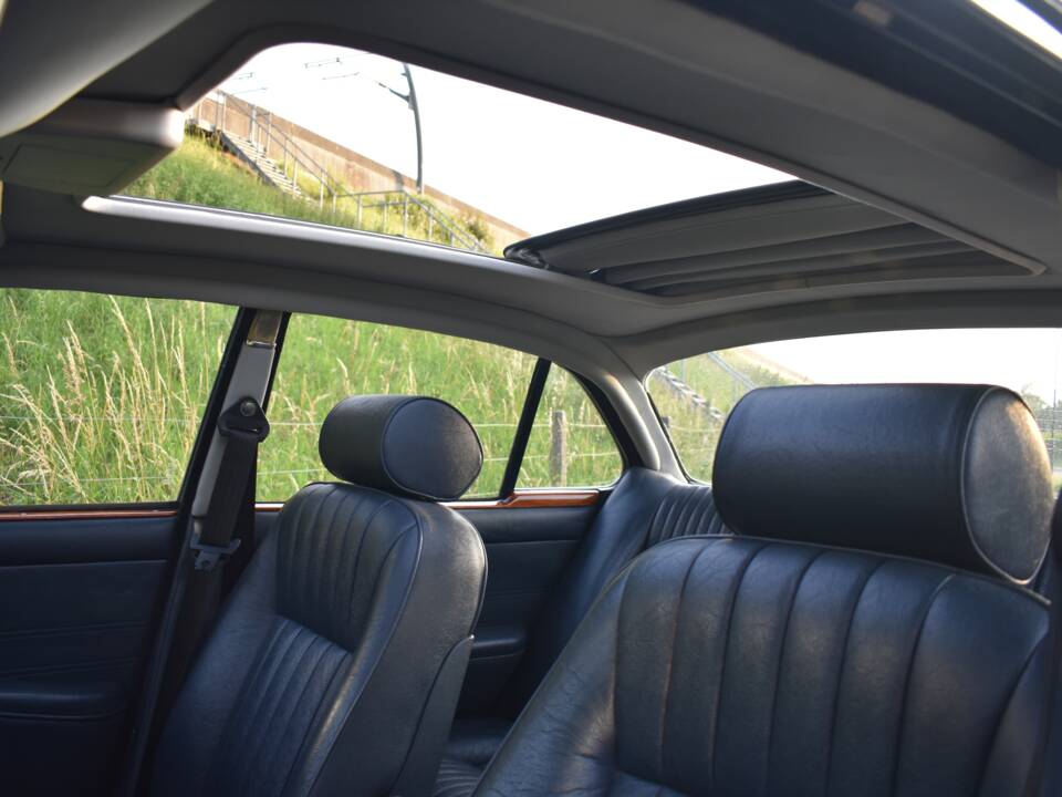 Bild 14/37 von Jaguar XJ 6 4.2 (1972)
