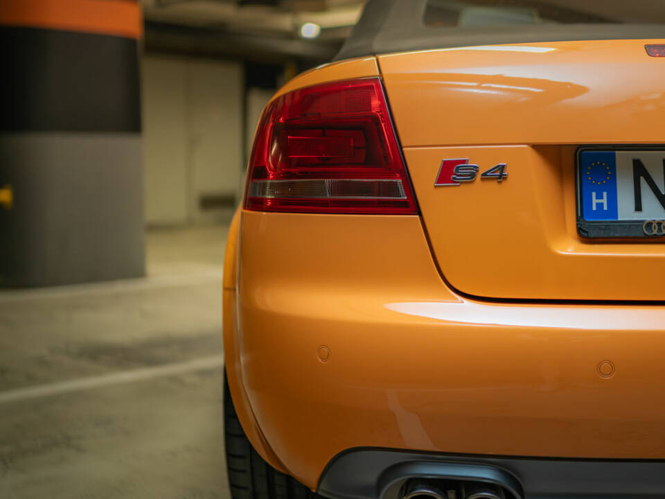 Image 4/5 de Audi S4 (2006)