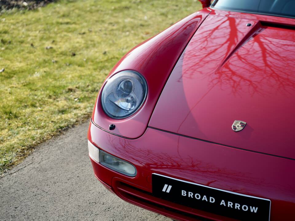 Image 20/46 of Porsche 911 Carrera (1997)