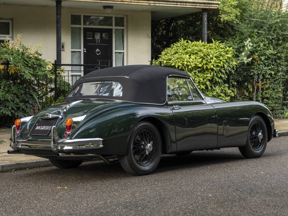Image 8/29 of Jaguar XK 150 3.8 S DHC (1960)