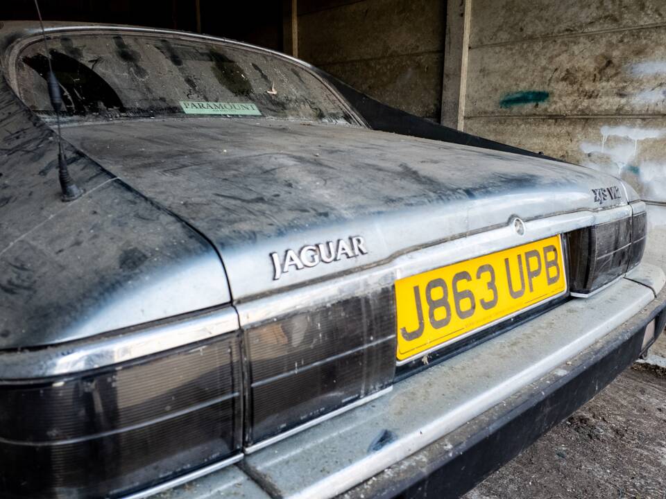 Image 29/34 of Jaguar XJS 5.3 V12 (1992)