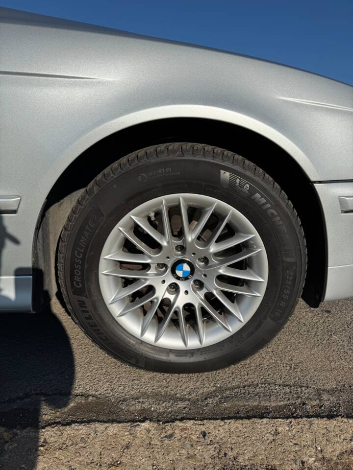 Bild 23/75 von BMW 540i (2001)