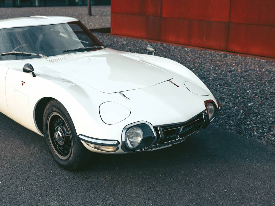 Image 5/36 of Toyota 2000 GT (1967)