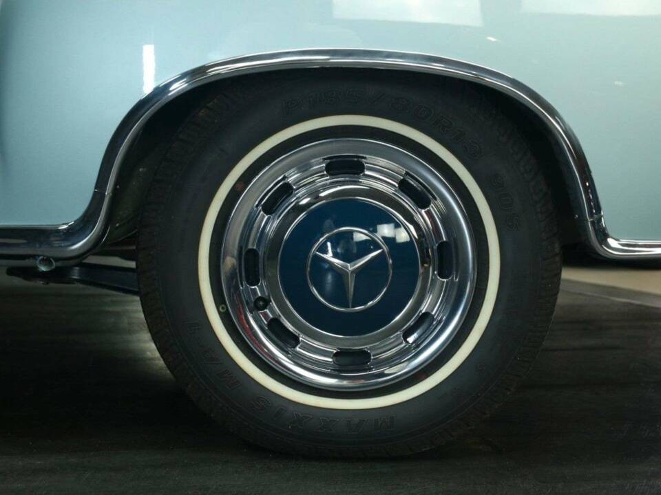 Afbeelding 48/50 van Mercedes-Benz 220 S Cabriolet (1957)