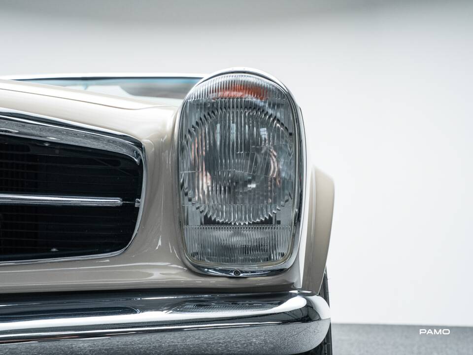 Bild 18/41 von Mercedes-Benz 280 SL (1969)