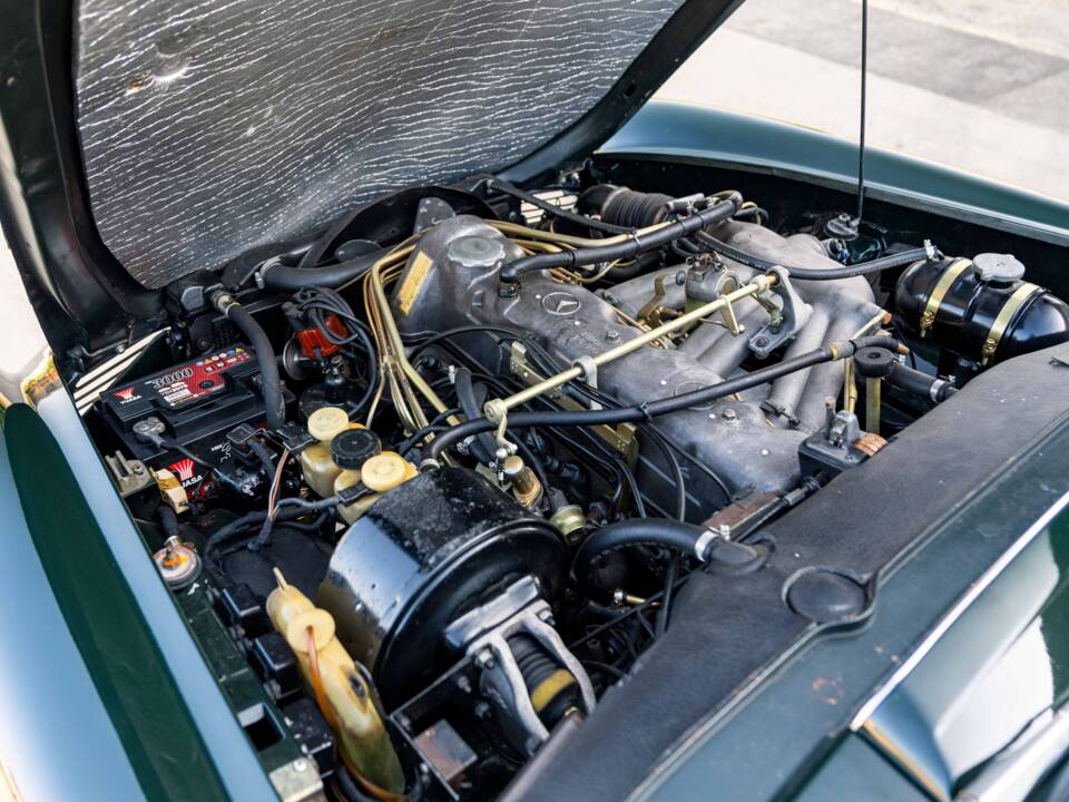 Afbeelding 5/43 van Mercedes-Benz 280 SL (1968)