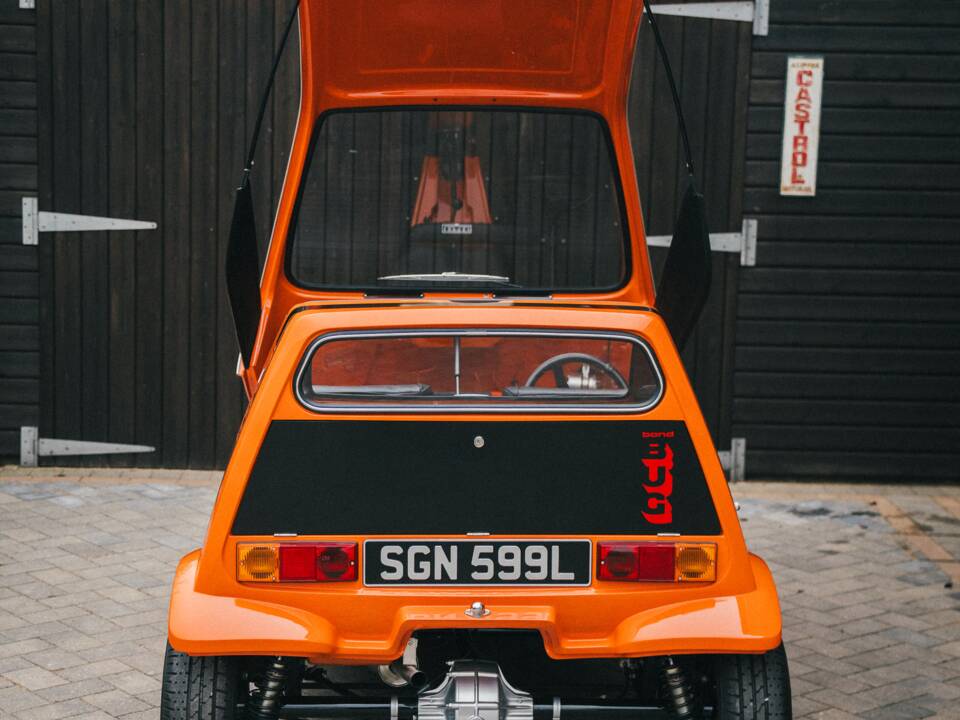 Image 50/56 of Bond Bug (1973)