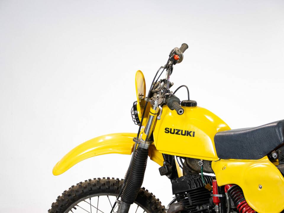 Image 11/46 of Suzuki PE 175 (1981)