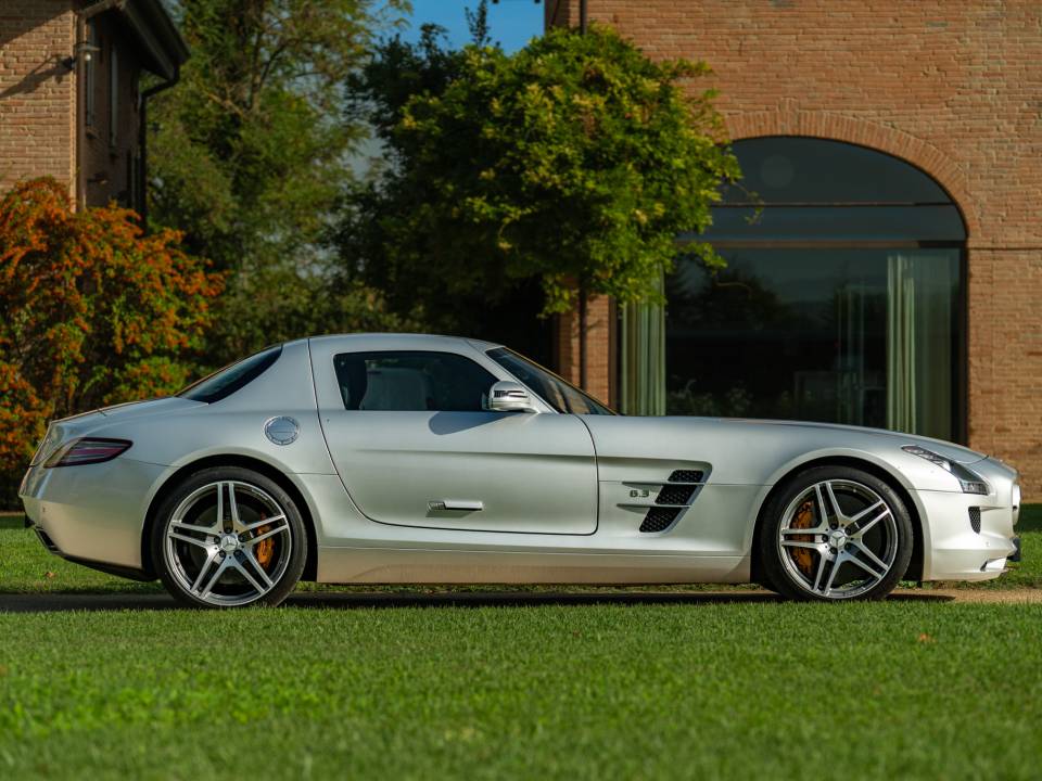 Afbeelding 8/50 van Mercedes-Benz SLS AMG (2014)