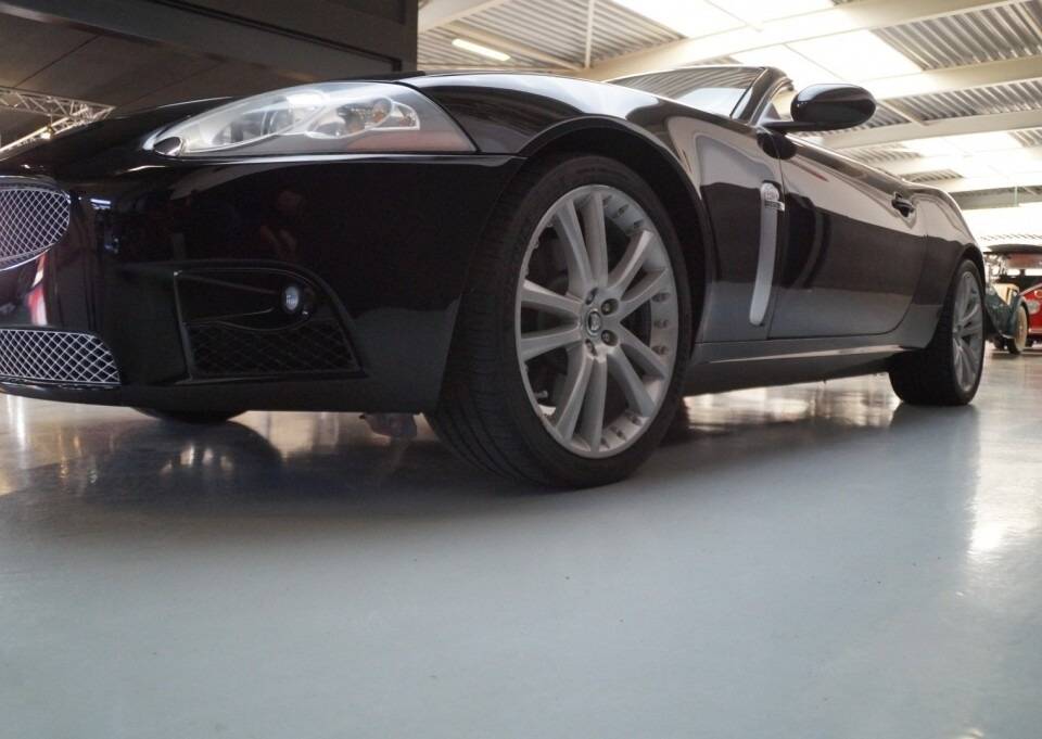 Image 60/65 de Jaguar XKR (2009)