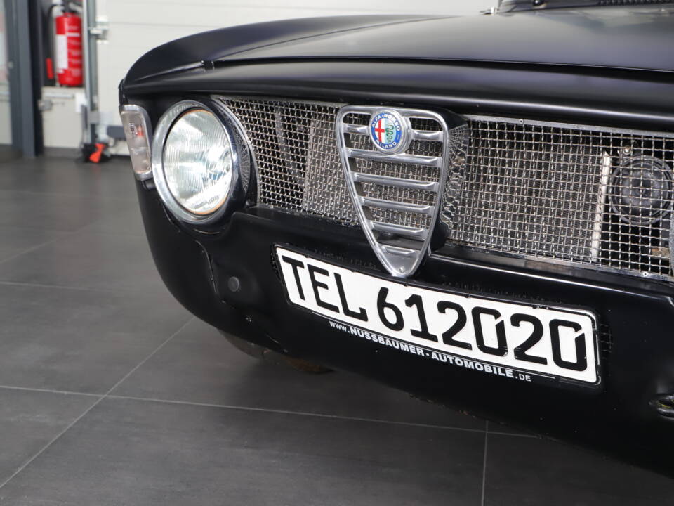 Imagen 11/42 de Alfa Romeo 1750 GT Veloce (1971)