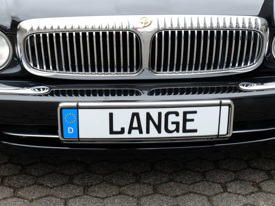 Image 41/60 de Daimler Super V8 (2000)