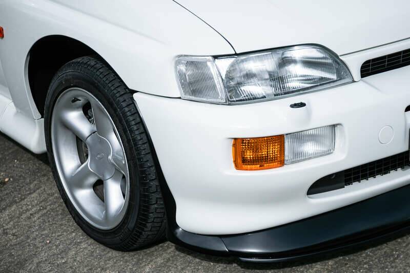 Bild 22/39 von Ford Escort RS Cosworth (1992)