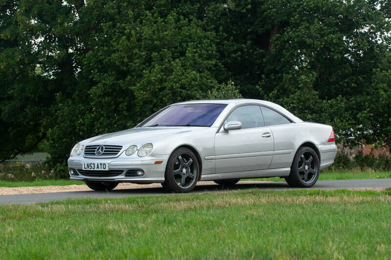 Imagen 8/50 de Mercedes-Benz CL 600 (2003)